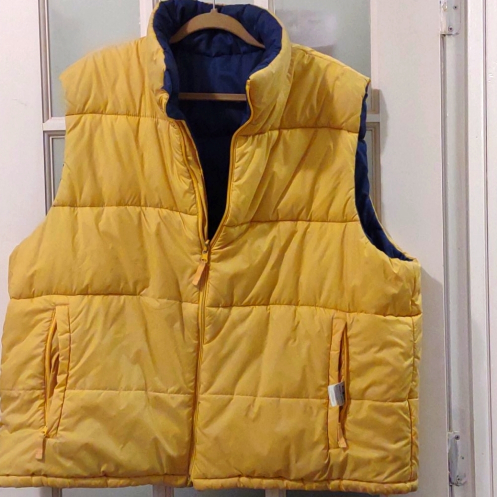 Men's athletic Works winter vest size EX 46-48